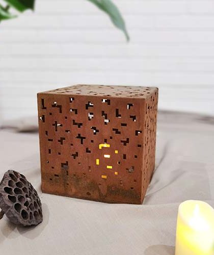 corten-light-gn-cl-124-cubic-lampshade-with-geometric-forms