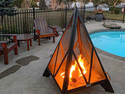 corten-steel-fire-gn-fp-418-pyramid-outdoor-fireplace